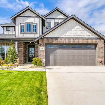 Large square 251 lariat exterior edited
